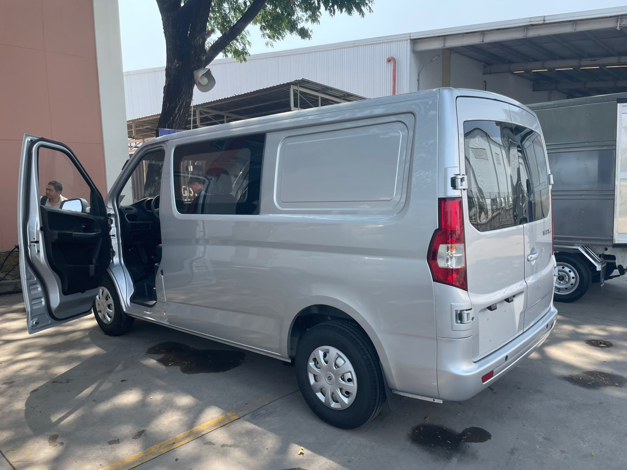 TERA V8 2 CHỖ TPHCM – LỰA CHỌN HOÀN HẢO CHO DOANH NGHIỆP VẬN TẢI ĐÔ THỊ